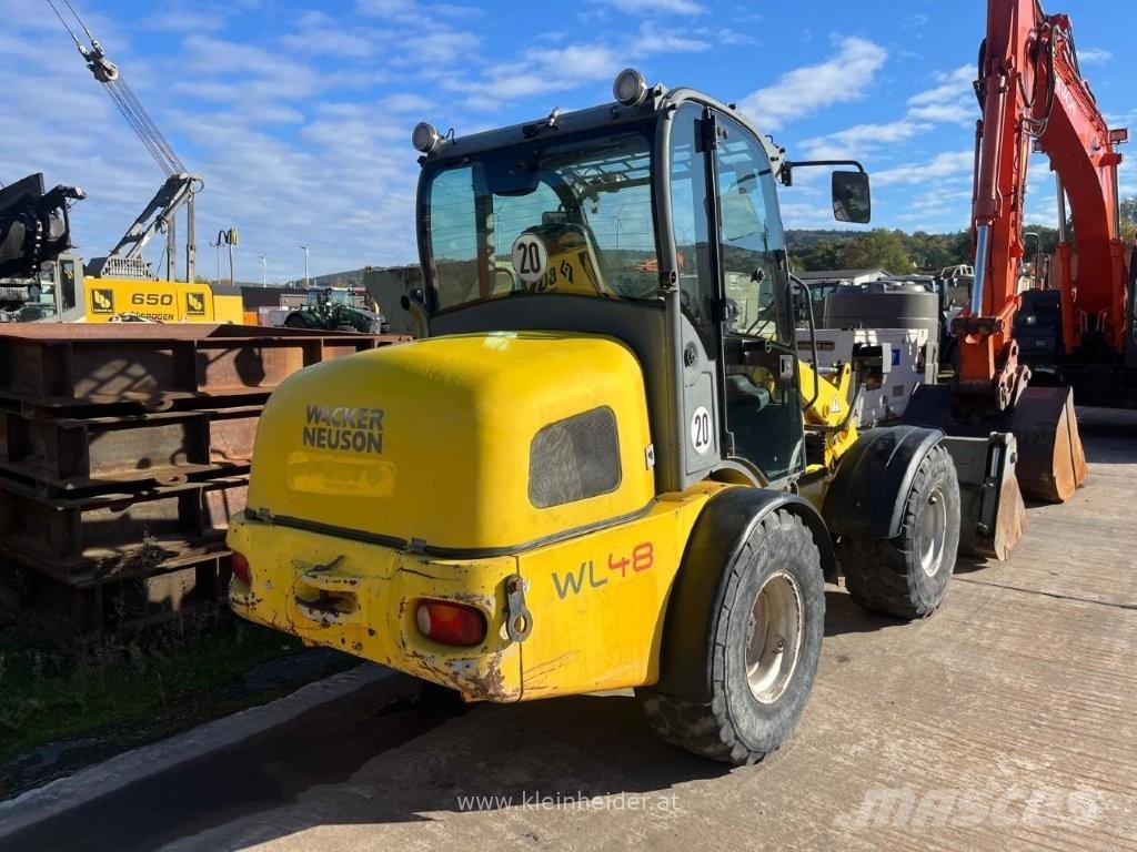 Wacker Neuson WL 48 Incarcator pe pneuri