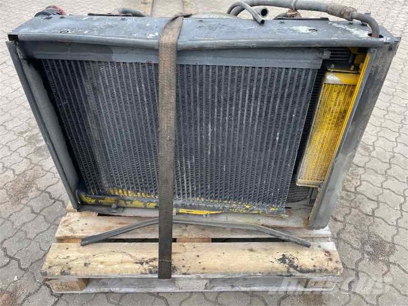 Iveco CROSSWAY RADIATOR / COOLER ASSY معدات النقل - غير ذلك