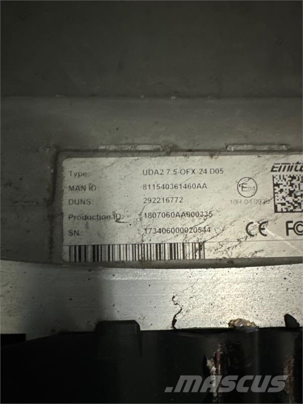 MAN ADBLUE PUMPE 81.15403-6146 Transport - Inne