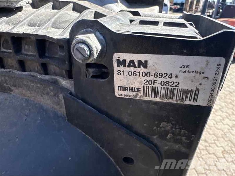 MAN COOLER / INTERCOOLER 81.06100-6924 Radiadores