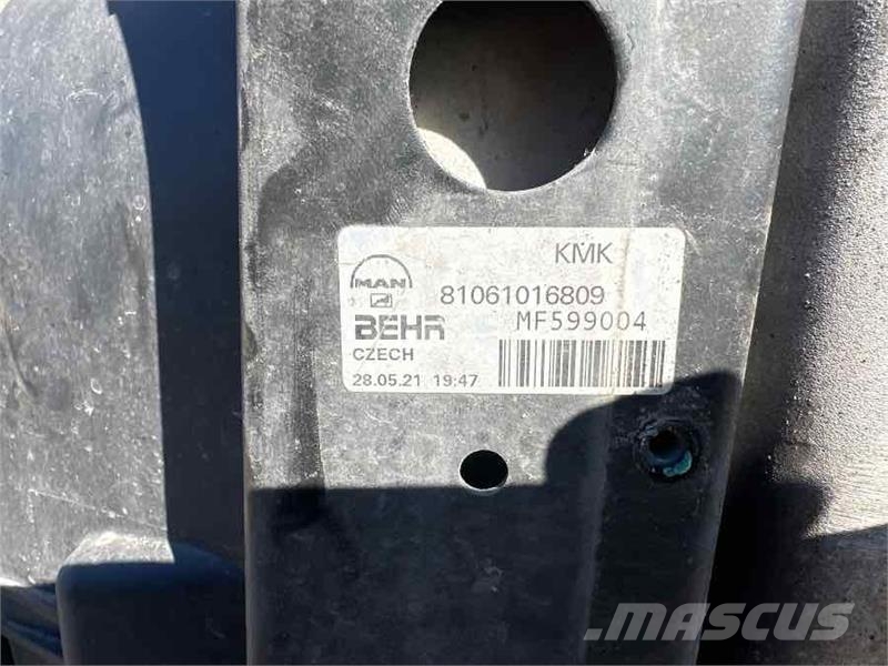 MAN COOLER / INTERCOOLER 81.06100-6924 Radiadores