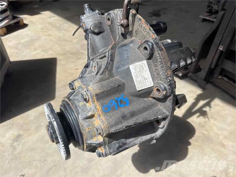 MAN DIFF HY-0925 - 3.700 // 81.35010-6168 Ejes