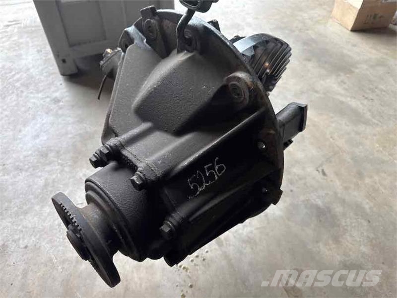 MAN DIFF HY-1350 - 4.111 // 81.35010-6252 محور العجلة