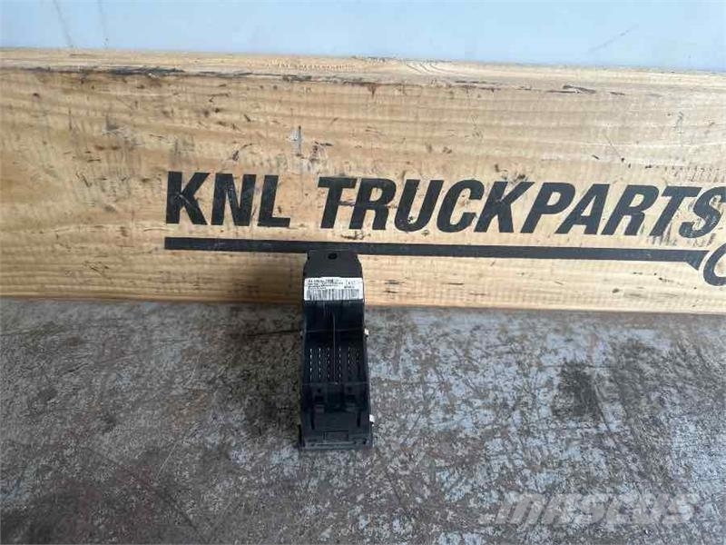 MAN DOOR MODULE 81.25806-7098 Elektronika