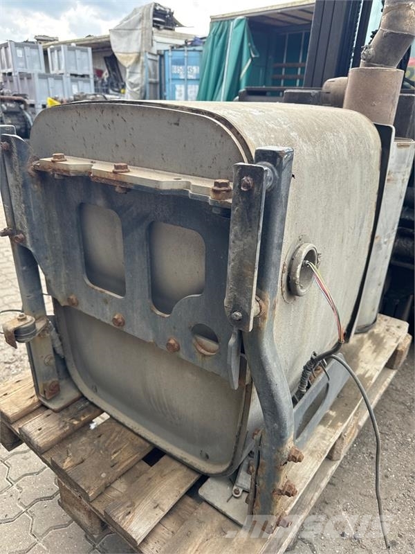 MAN EXHAUST 82.15101-0051 Transport - Inne