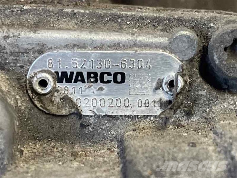 MAN FOOT BRAKE VALVE 81.52130-6304 Radijatori