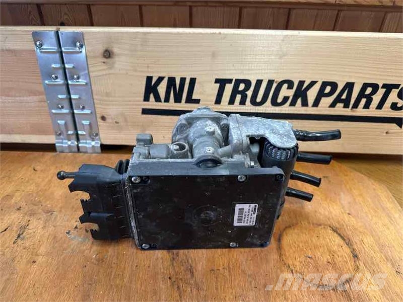 MAN FOOT BRAKE VALVE 81.52130-6312 Radiators