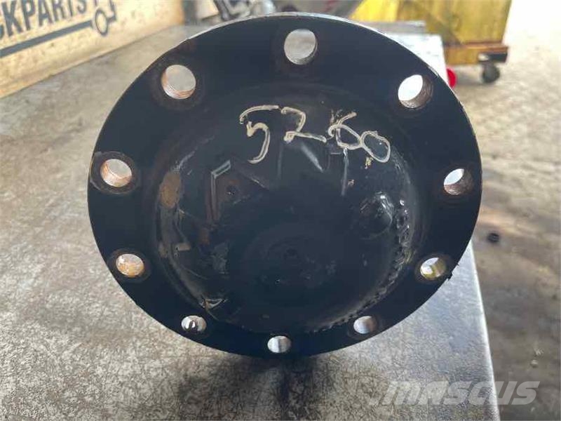 MAN HALF SHAFT 81.35502-0172 Hamulce