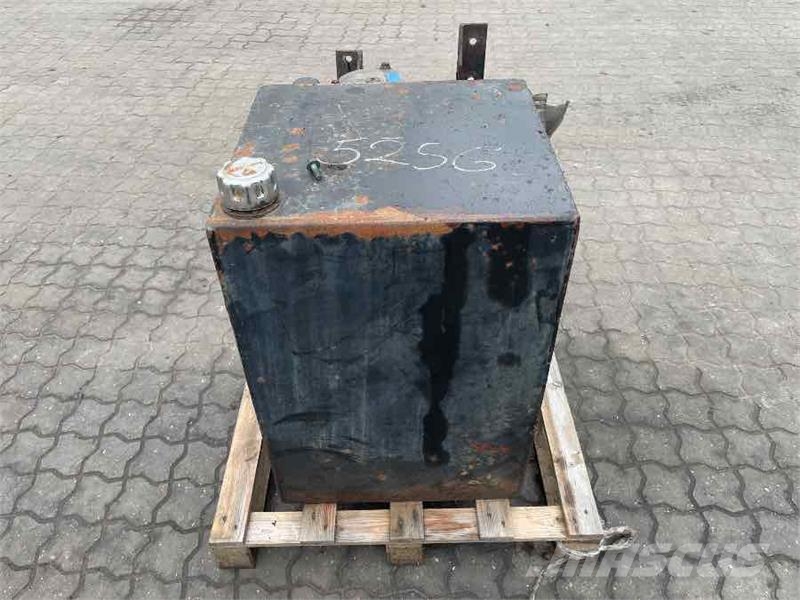 MAN HYDRAULIC TANK Хидравлични