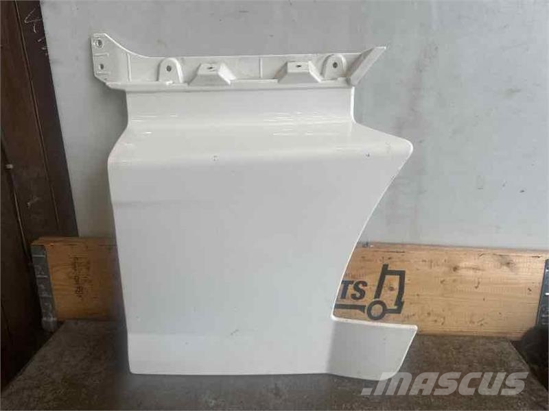 MAN LEFT DOOR EXTENSION 81.62610-0075 Καμπίνες και εσωτερικό