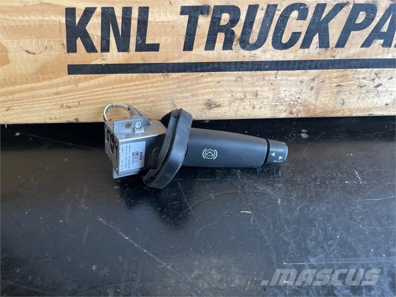 MAN LEVER SWITCH 81.25509-0157 Kabine in notranjost