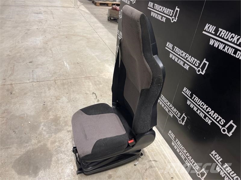 MAN PASSENGER SEAT 81.62307-6562 Cabinas