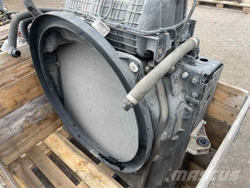MAN RADIATOR / COOLER ASSY 81.06000-6208 Radiators