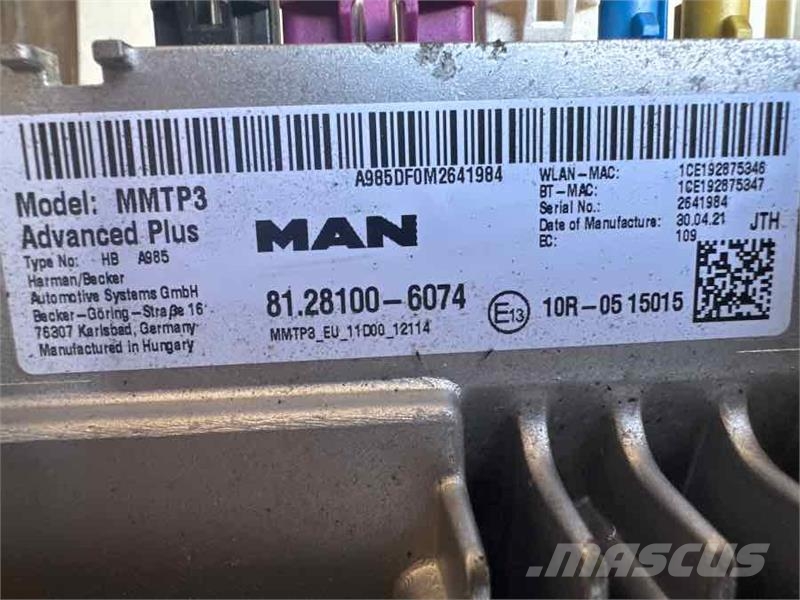 MAN RADIO MMT3 PLUS 81.28100-6074 Electrónicos