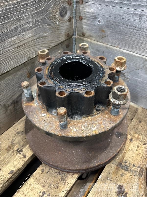 MAN REAR HUB 81.35701-0164 Zavore