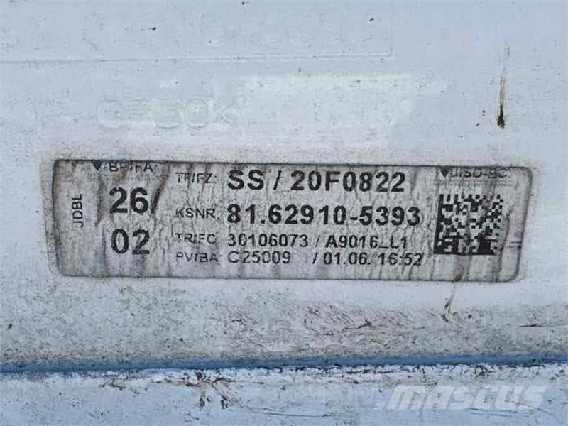 MAN ROOF SPOILER 81.62910-5393 Vezetőfülke és belső tartozékok