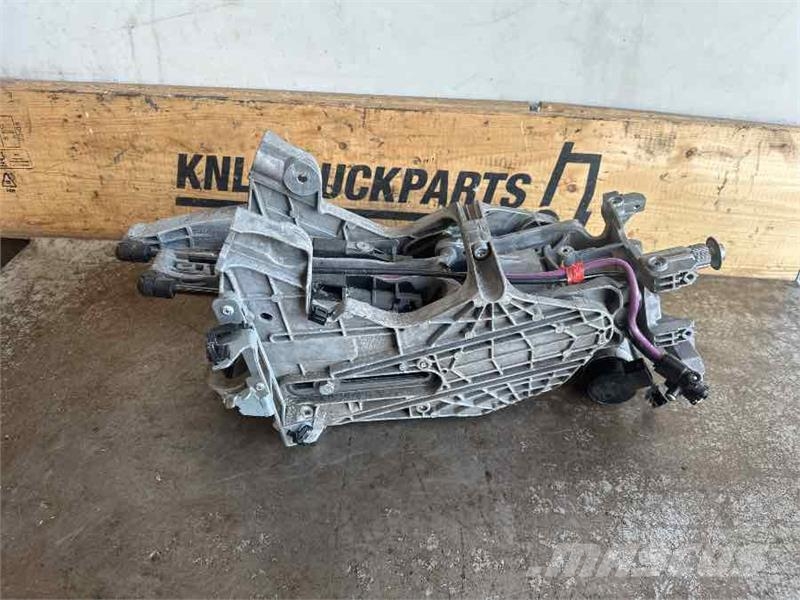 MAN STEERING COLUMN 81.46113-6289 Hydraulics
