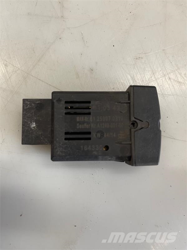 MAN SWIFT 81.25907-0317 Cabinas