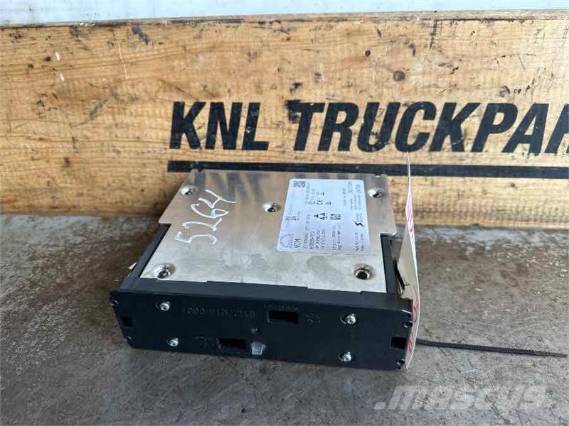 MAN TELEMATIK ECU 81.25805-7350 + 81.25812-7064 Електроніка