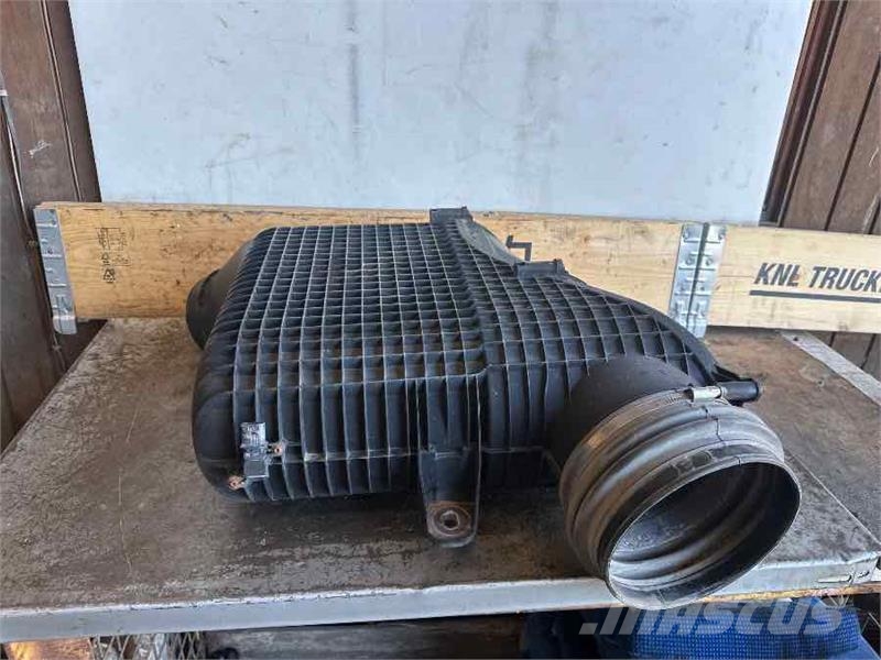 Mercedes-Benz AIR INTAKE A0190940202 Transportes - Outros