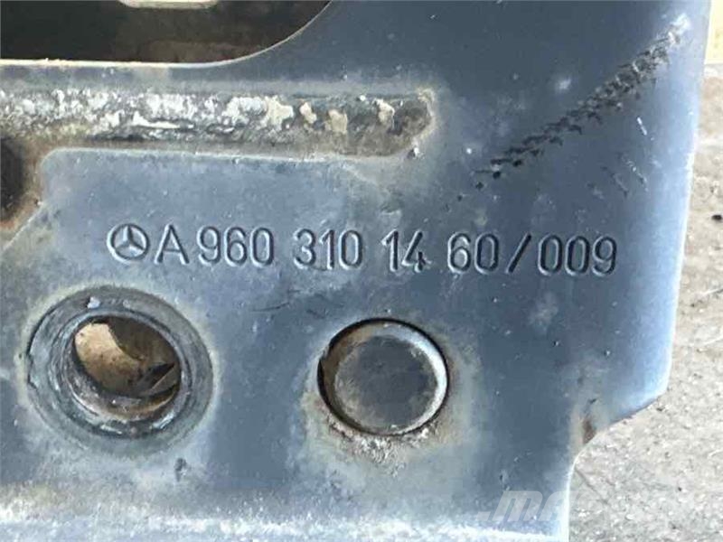 Mercedes-Benz BRACKET A9603101460 Chassis e suspensões