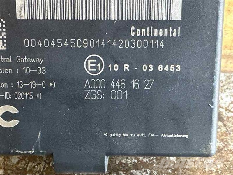 Mercedes-Benz CONTROL ECU A0004461627 Electrónicos