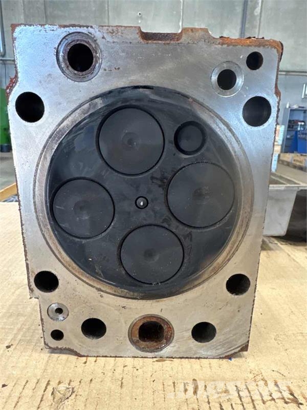 Mercedes-Benz CYLINDER HEAD A5410109720 Moteur