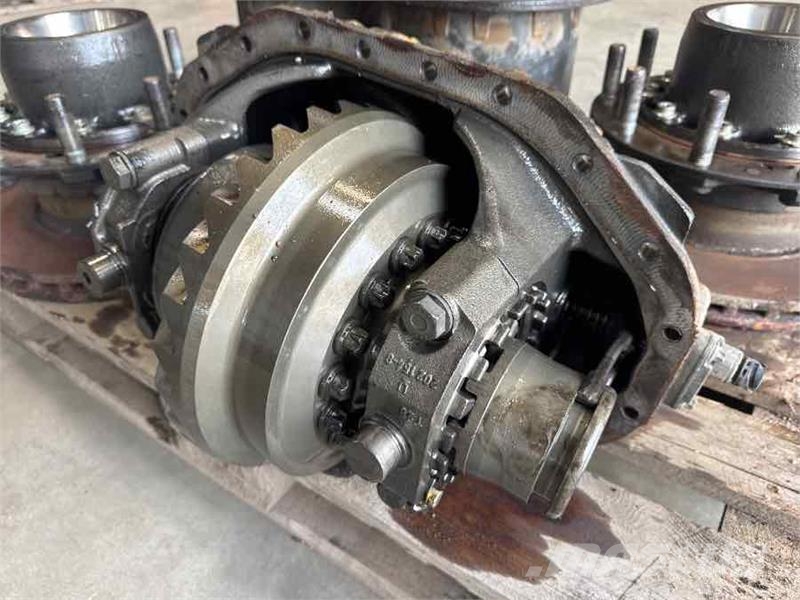 Mercedes-Benz DIFF R300P-13,4C 22,5  - 6,824 // 748282 Ejes