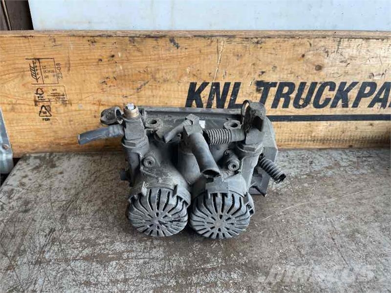 Mercedes-Benz EBS VALVE A0004297824 مشعات