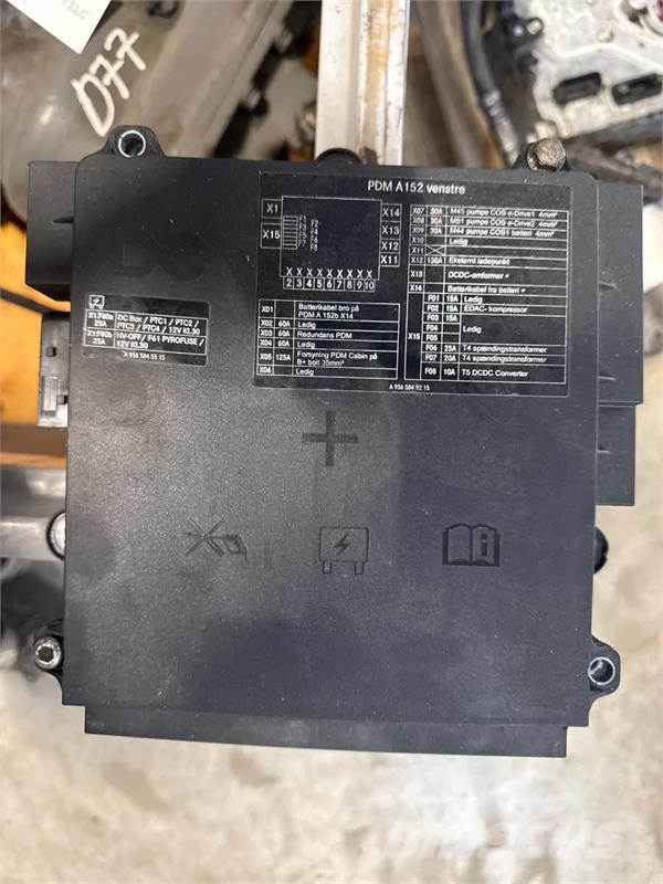 Mercedes-Benz eEconic PDM A152 LEFT A9605464140 Otros componentes