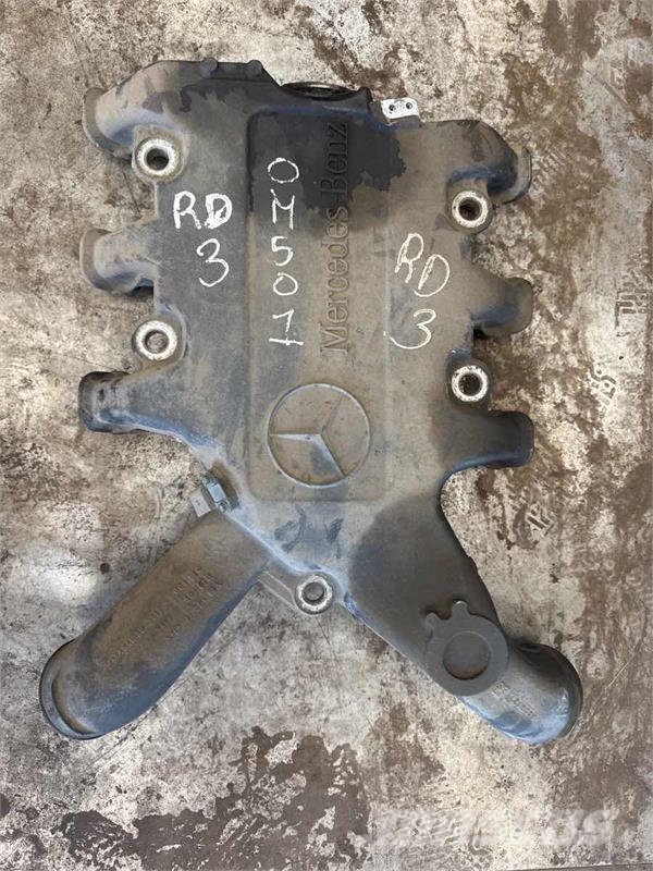 Mercedes-Benz EXHAUST MANIFOLD OM501 A5410982817 / A5410982717 Moteur