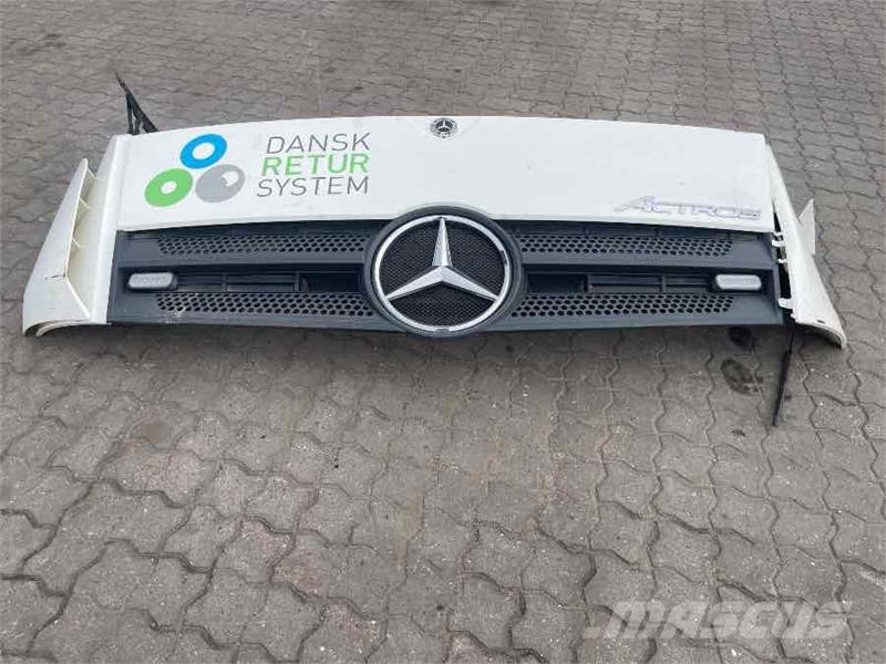Mercedes-Benz FRONT GRILL A9607500309 驾驶室与内部