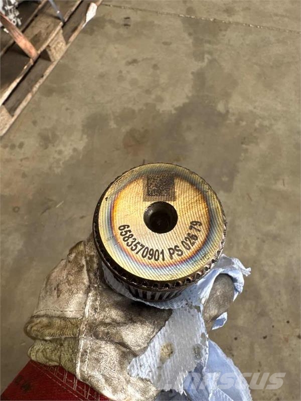 Mercedes-Benz HALF SHAFT A6583570901 Frenos