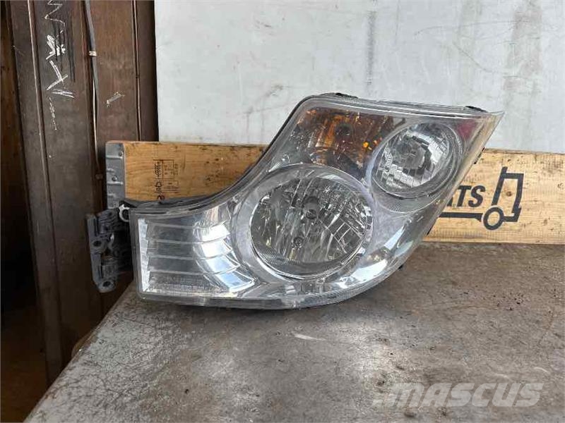 Mercedes-Benz HEAD LAMP A9608200239 Elektronika