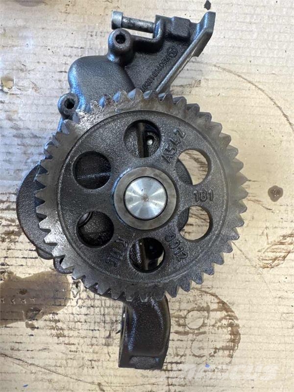 Mercedes-Benz OIL PUMP A5411800401 Moteur