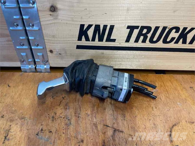 Mercedes-Benz PARKING VALVE A0044306181 Kabīnes un interjers