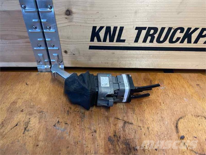 Mercedes-Benz PARKING VALVE A0044306181 Kabīnes un interjers