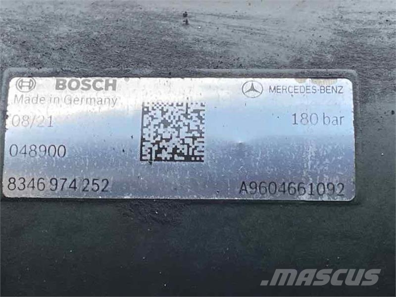 Mercedes-Benz STEERING CYLINDER A9604661092 هيدروليات