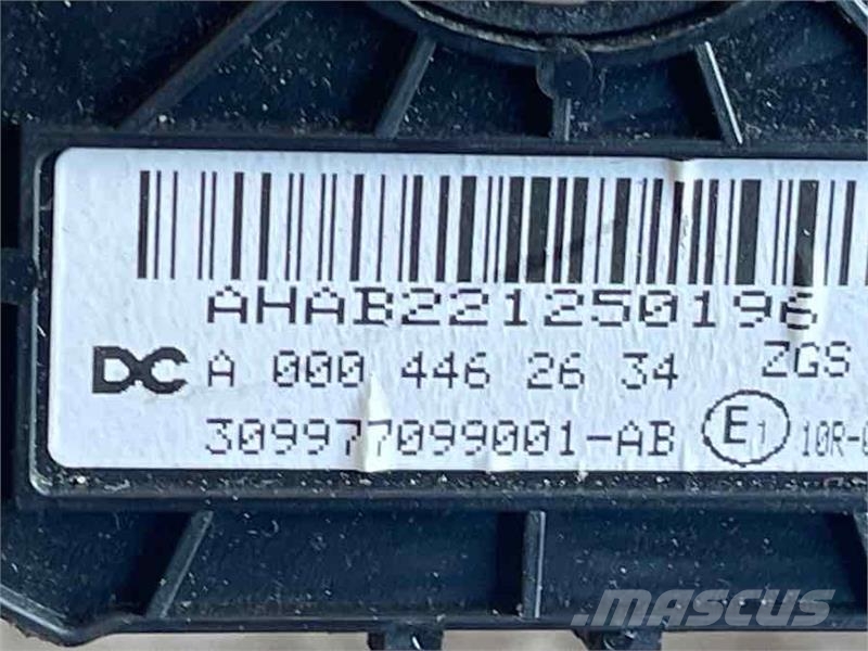 Mercedes-Benz STEERING CLOCK A0004462634 Elektronika