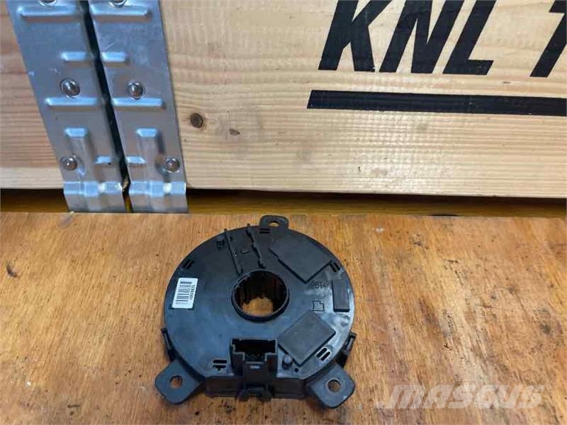 Mercedes-Benz STEERING CLOCK A0004462134 Kabīnes un interjers
