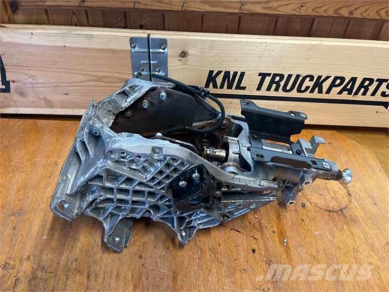 Mercedes-Benz STEERING COLLUM A9604600816 Kabīnes un interjers