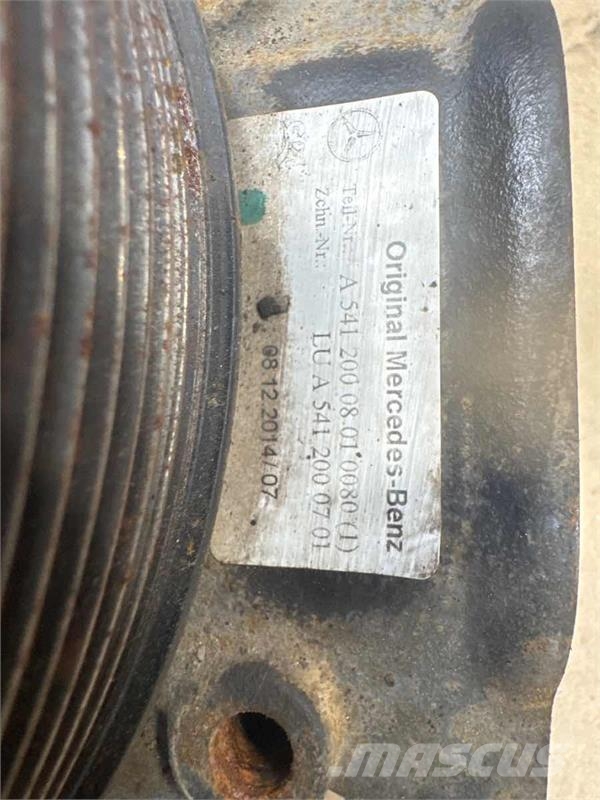 Mercedes-Benz WATER PUMP A5412000801 Moteur