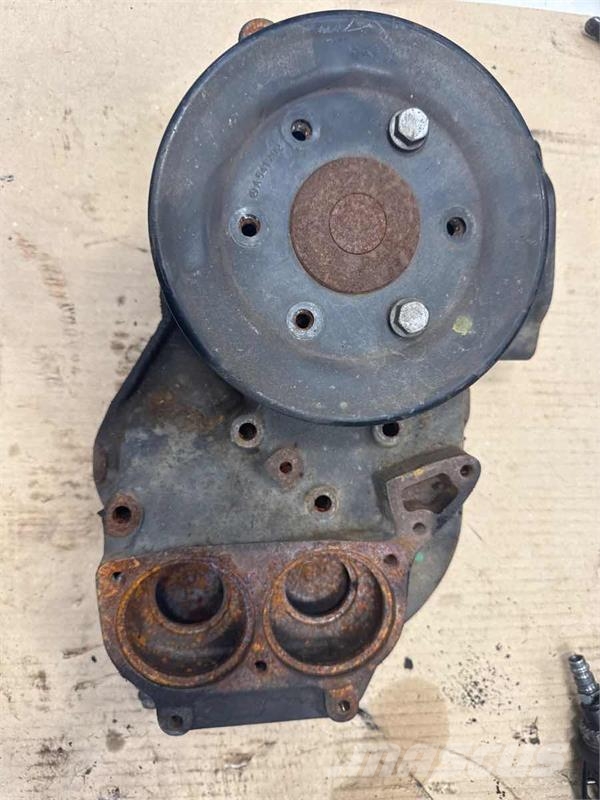 Mercedes-Benz WATER PUMP A5412000801 Moteur