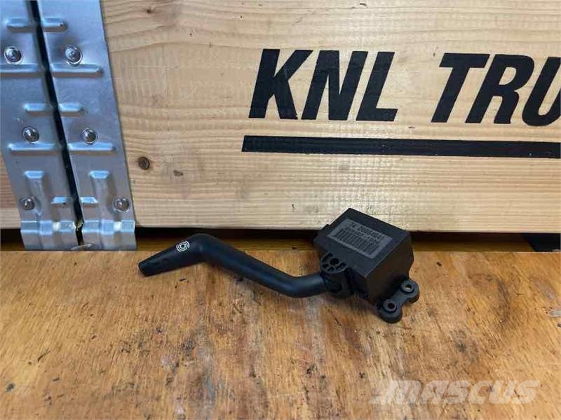 Renault WIPER ARM 7420864641 Kabinos ir salonai