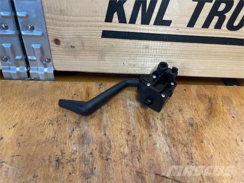 Renault WIPER ARM 7420864641 Kabinos ir salonai
