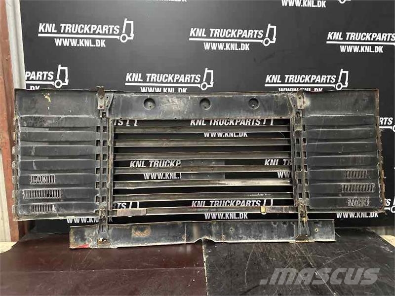Scania 81 FRONT SERVICE DOOR Chassis en ophanging
