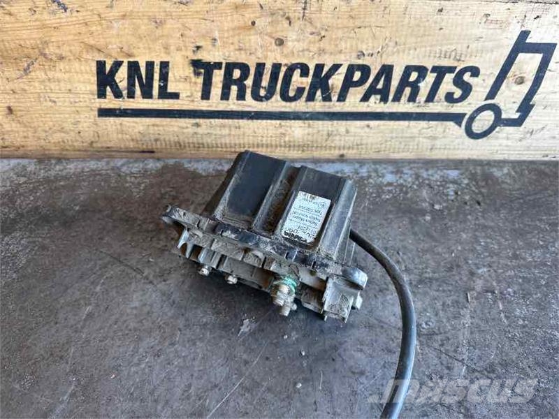 Scania BATTERY MASTER SWITCH 2622090 إلكترونيات