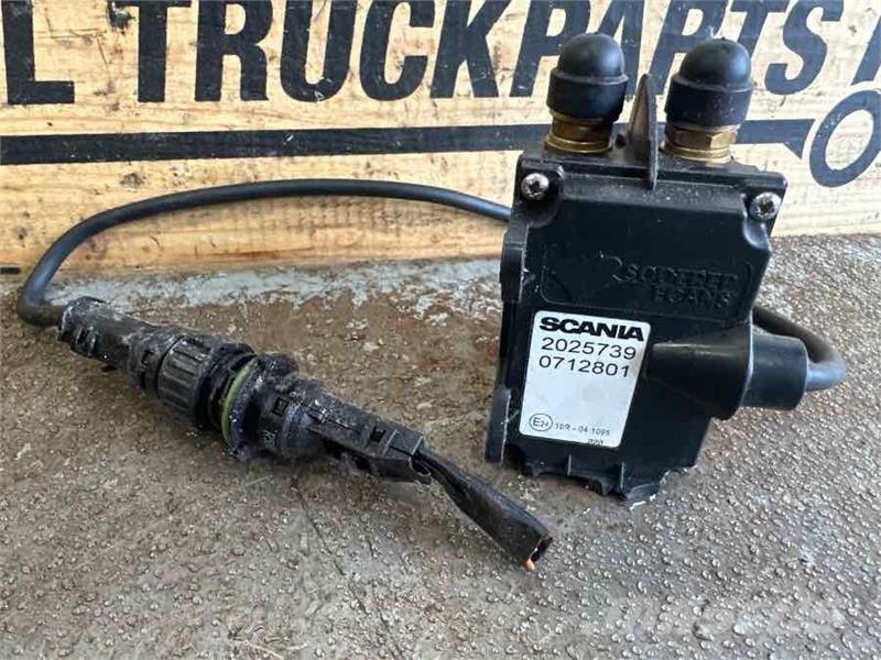 Scania BATTERY POW MASTER SWITCH 2025739 섀시 및 서스펜션