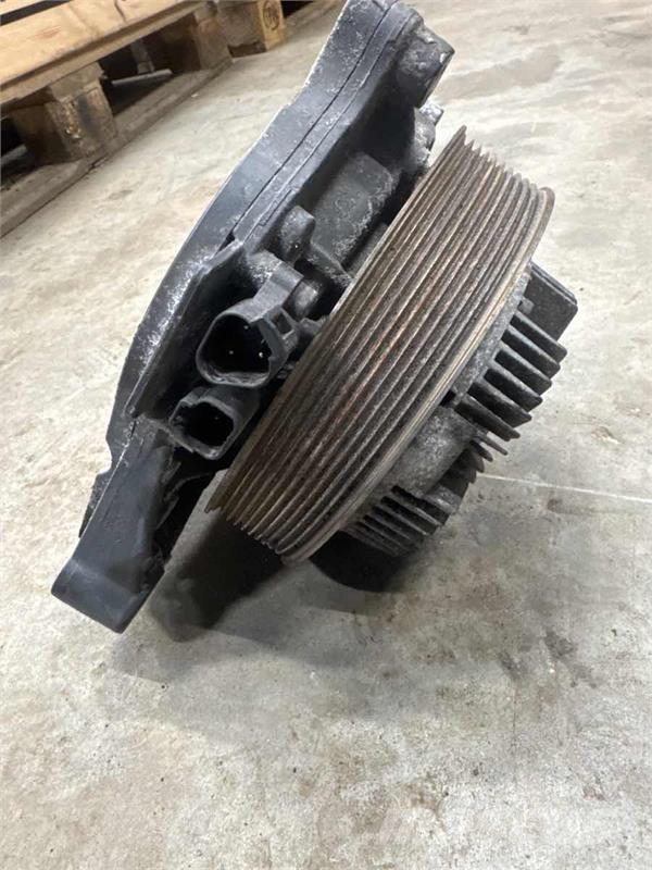Scania COOLANT PUMP 2422589 Motory