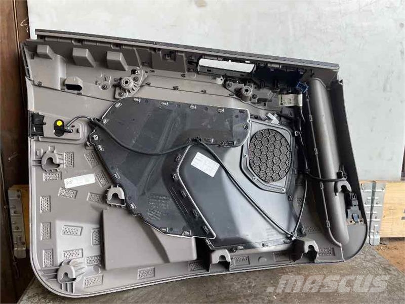 Scania DOOR PANEL 2649570 Kabīnes un interjers